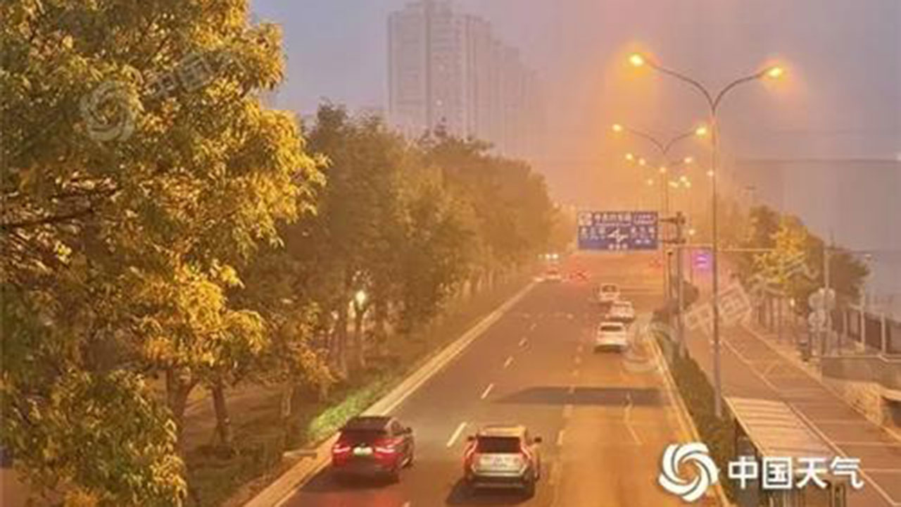 중국 베이징에 미세먼지 기승‥디젤차 등 운행 제한