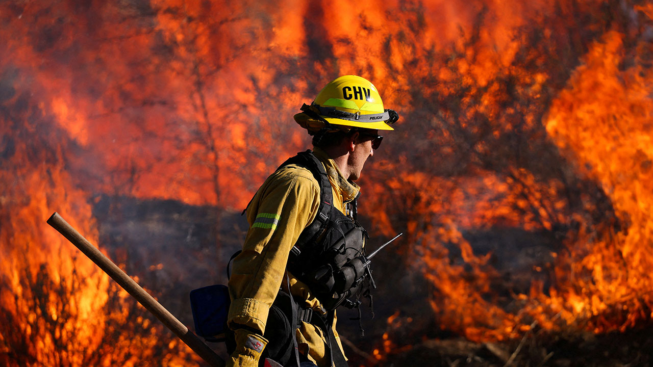미국 캘리포니아 남부 산불 확산‥4천 명 대피령