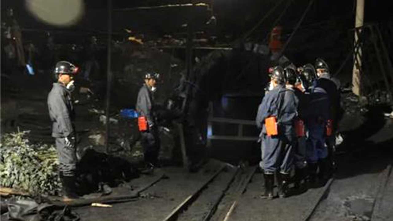 중국 탄광서 채굴 차량 미끄러져 12명 사망