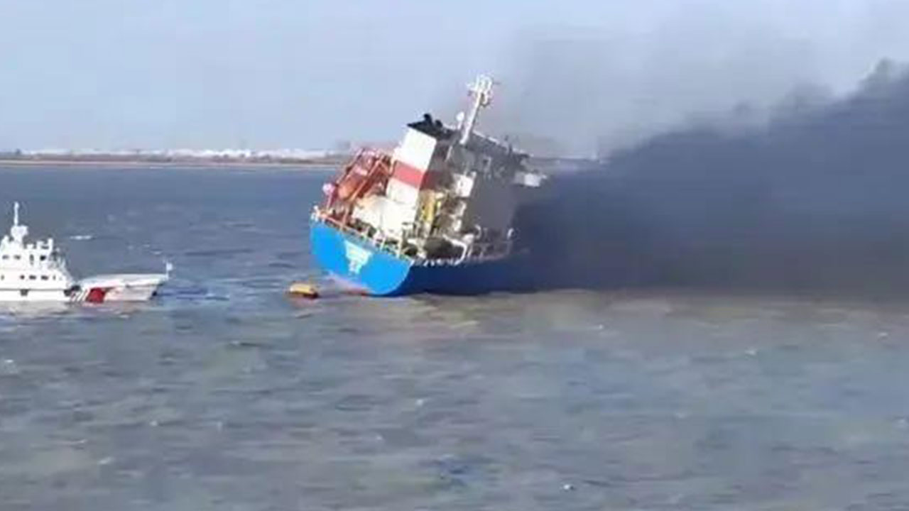 중국 창장 하류 운항하던 한국 선박 화재‥선원 22명 전원 구조