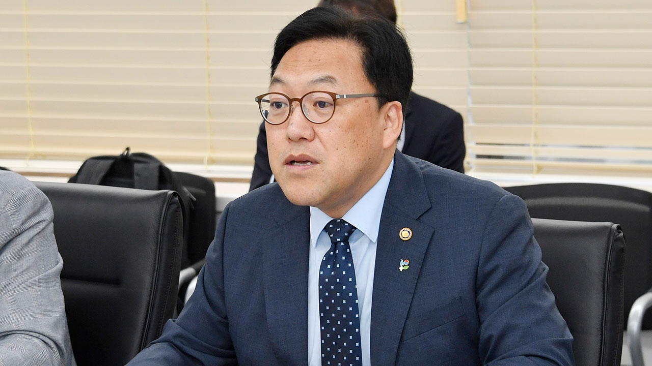 기재부 1차관 "외환시장 구조 개선 안착 위해 글로벌 기준 맞게 정비"