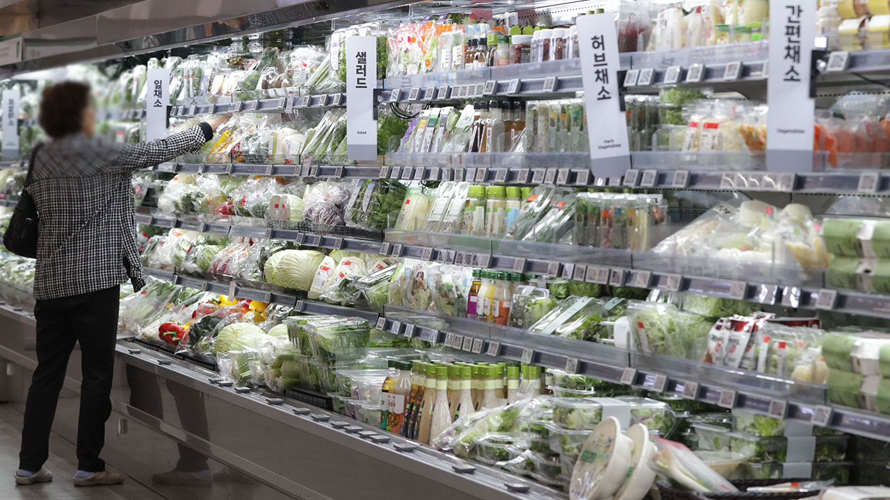 일주일 새 상추 17%·시금치 30% 올라‥장마철 채솟값 '들썩'