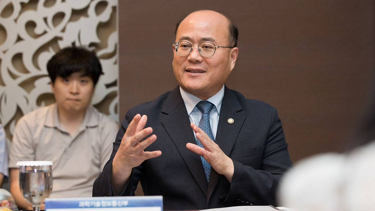 이창윤 과기1차관 "이공계 연구생활장려금, 100% 국가 재원으로"