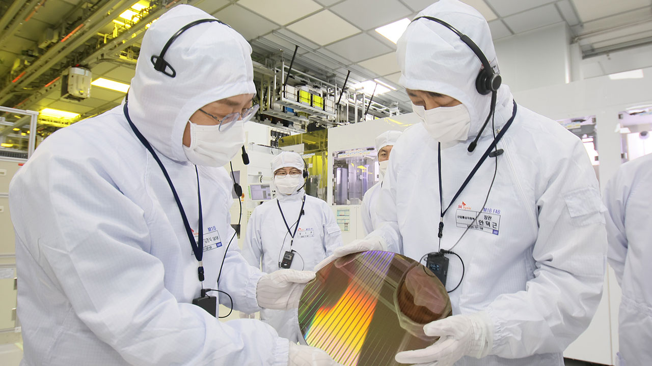 산업장관 "올해 반도체 수출 '역대 최대'‥반도체의 날 기념식