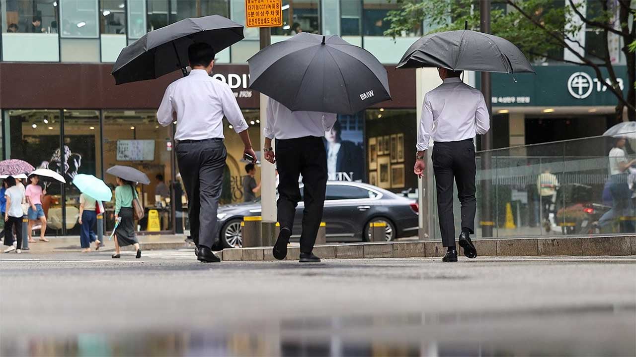 비정규직 비중 증가‥정규직과 임금격차 175만 원 '역대 최대'