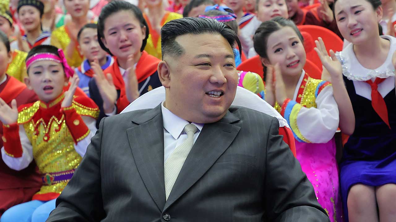 김정은, 기시다 총리 '각하'라 칭하며 이례적 지진 위로전문