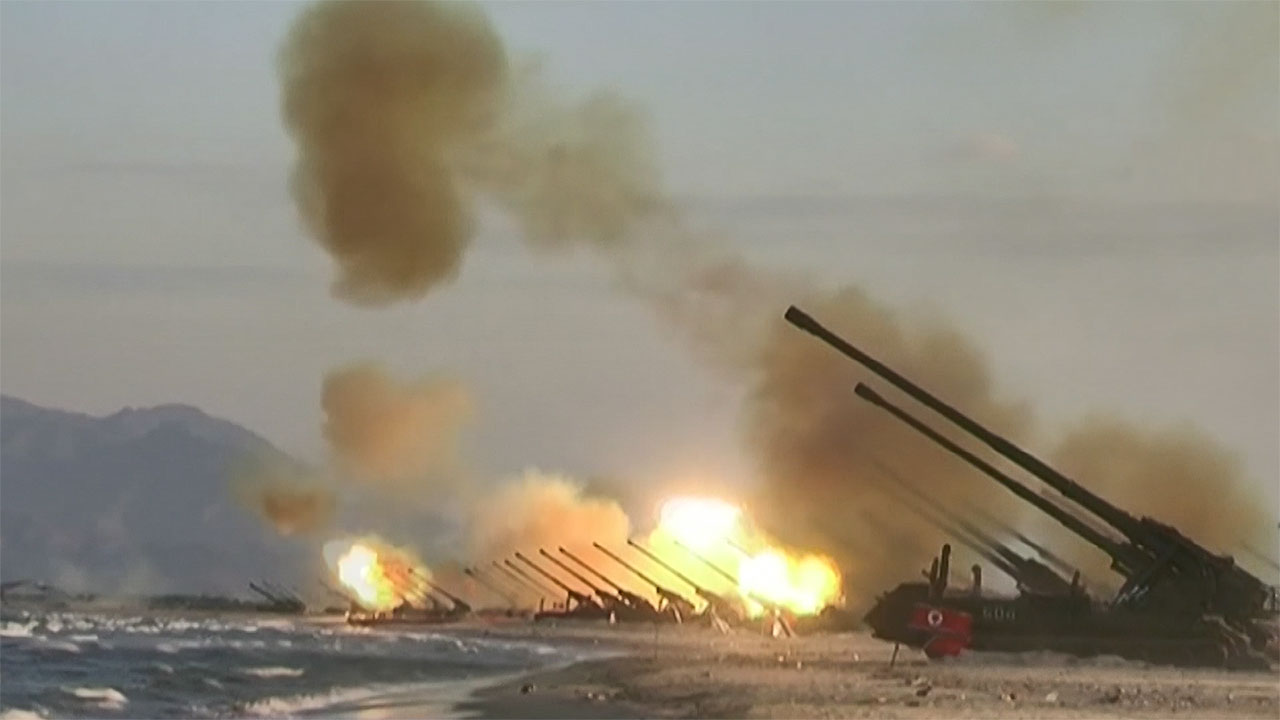 합참 "북한 연평도 북방 90여 발 사격"‥사흘째 포사격