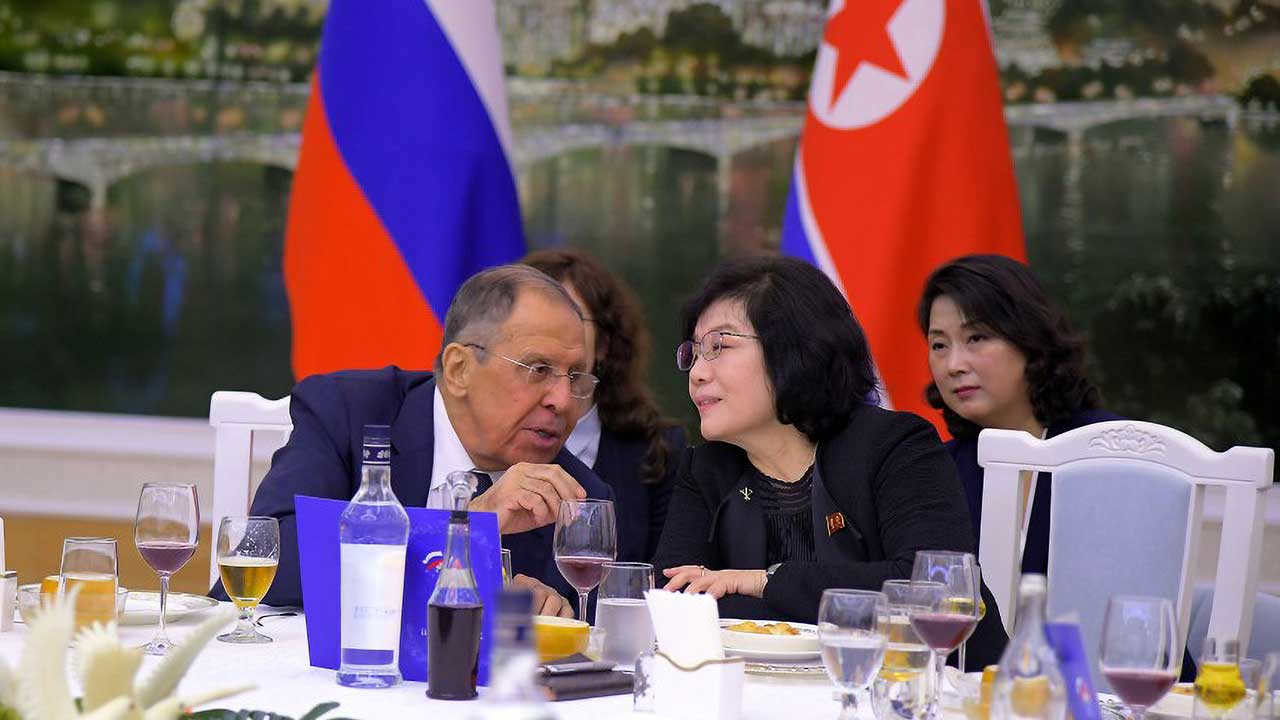 최선희 북한 외무상, 북러 외무장관회담 위해 평양 출발