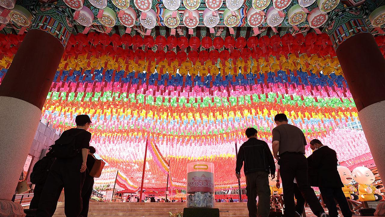 여야 지도부, 조계사 봉축 법요식 나란히 참석해 불심잡기 나서