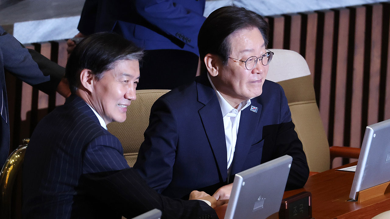 이재명·조국 2시간 '번개 회동'‥"용산발 국정위기 대책 논의"