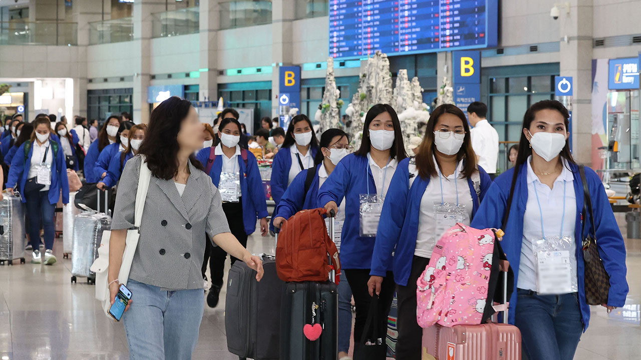 대통령실 "외국인 가사도우미 최저임금 차등적용, 사회적 논의 필요"