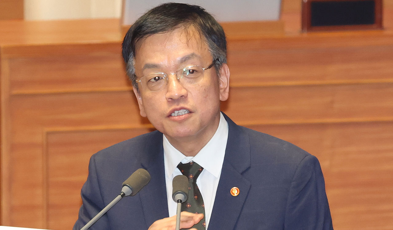 최상목 "전국민 25만 원 지원법, 취지 동의하나 방법 틀렸다"