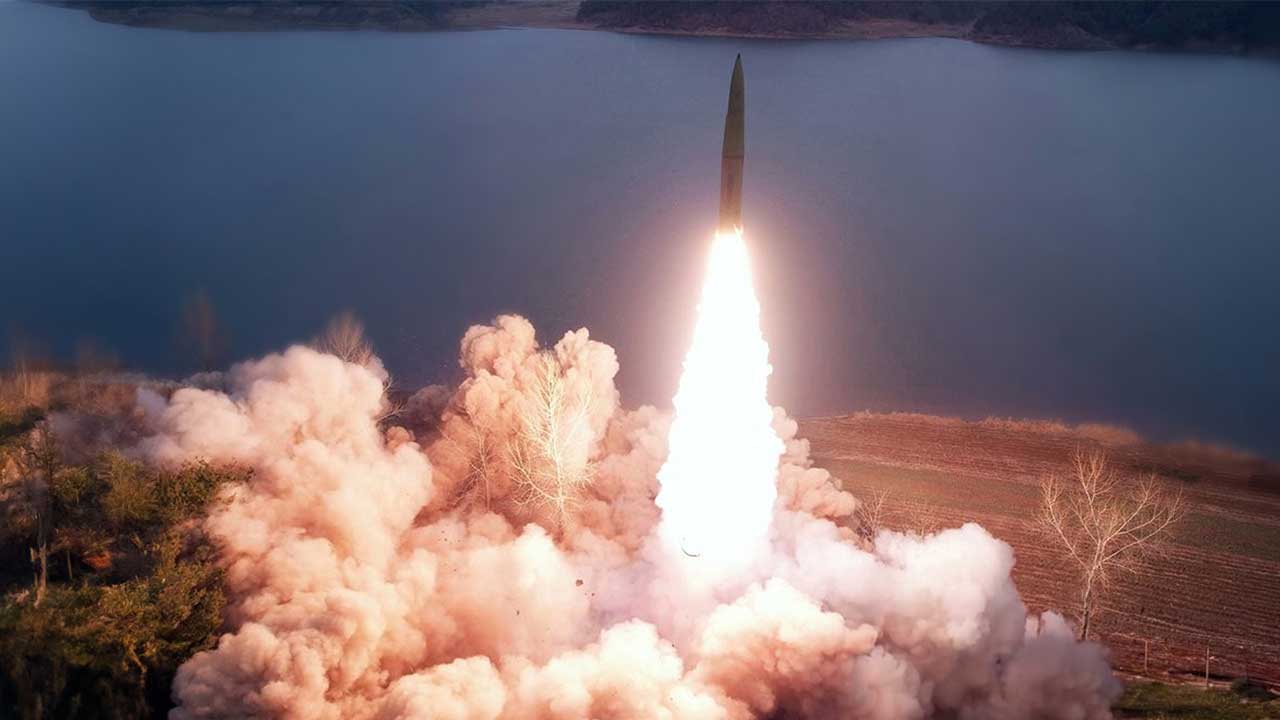 합참 "북한, 오늘 오전 단거리 탄도미사일 수 발 발사"