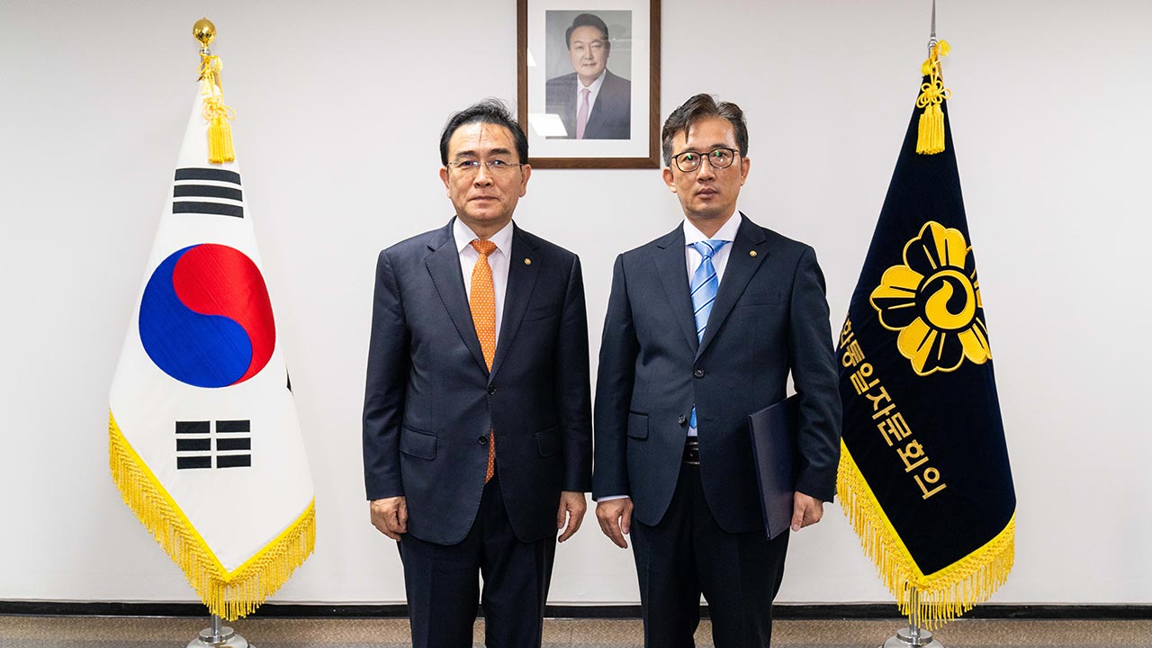 '탈북 외교관' 리일규·류현우, 대통령 자문기구 민주평통 상임위원 임명