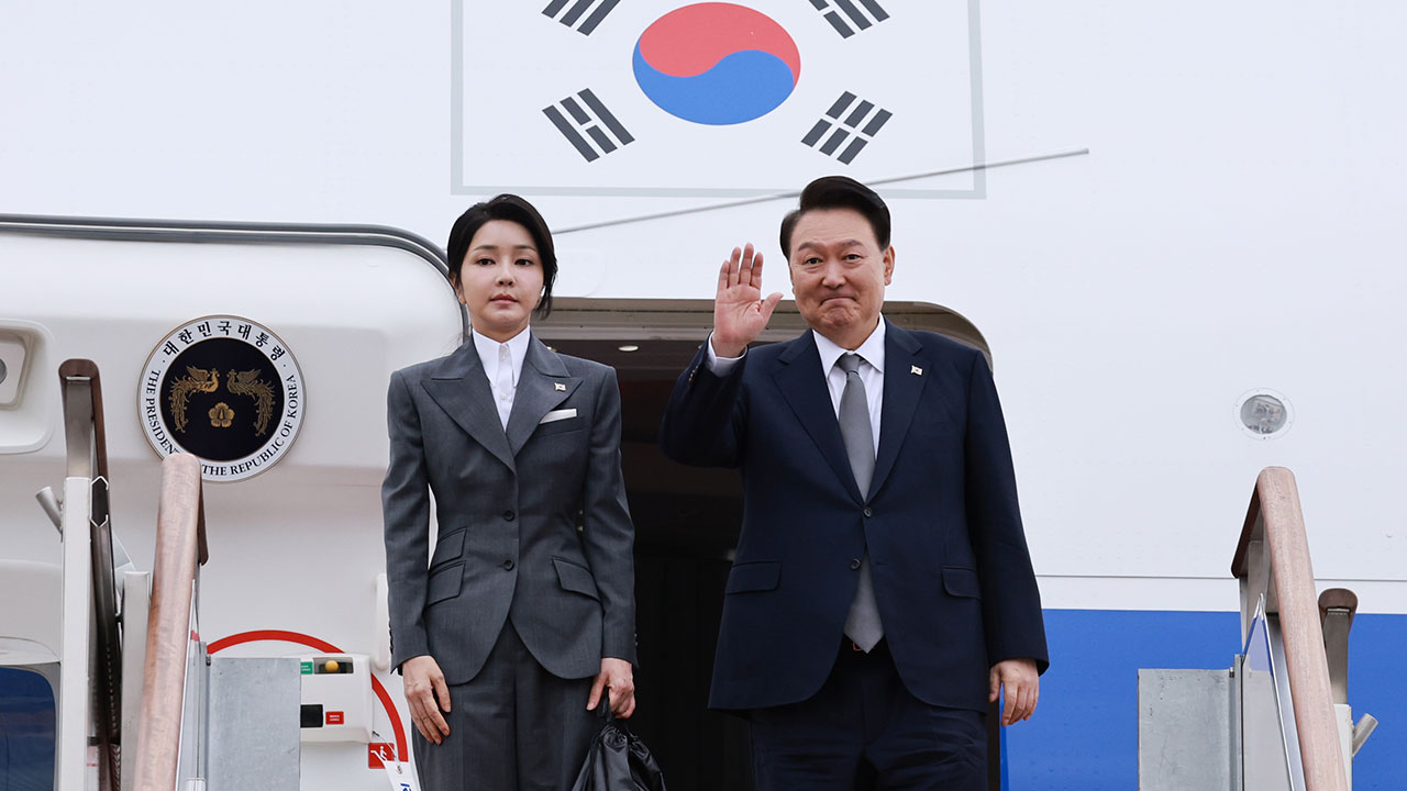 윤 대통령 부부, 한동훈 대표 불참 속 동남아 순방길 올라