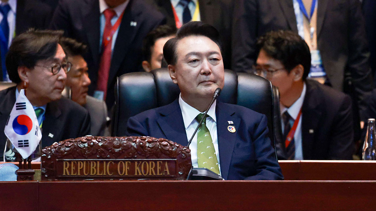 윤 대통령, 러시아·중국 면전서 "러-북 불법 군사협력" "남중국해 항행 자유"