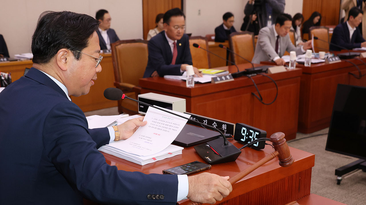 법사위 소위 세 번째 '김여사 특검법' 통과‥야당 주도 5대3 표결 처리