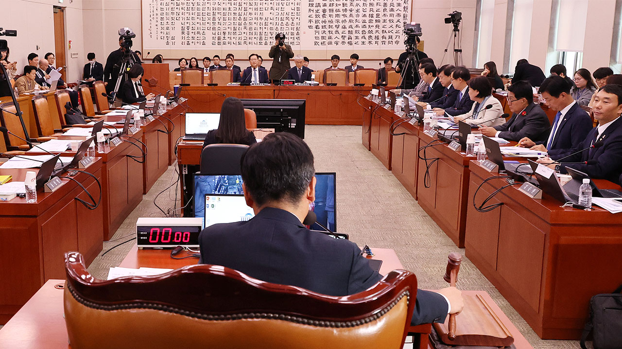 세 번째 김건희 여사 특검법, 야권 주도로 국회 법사위 통과