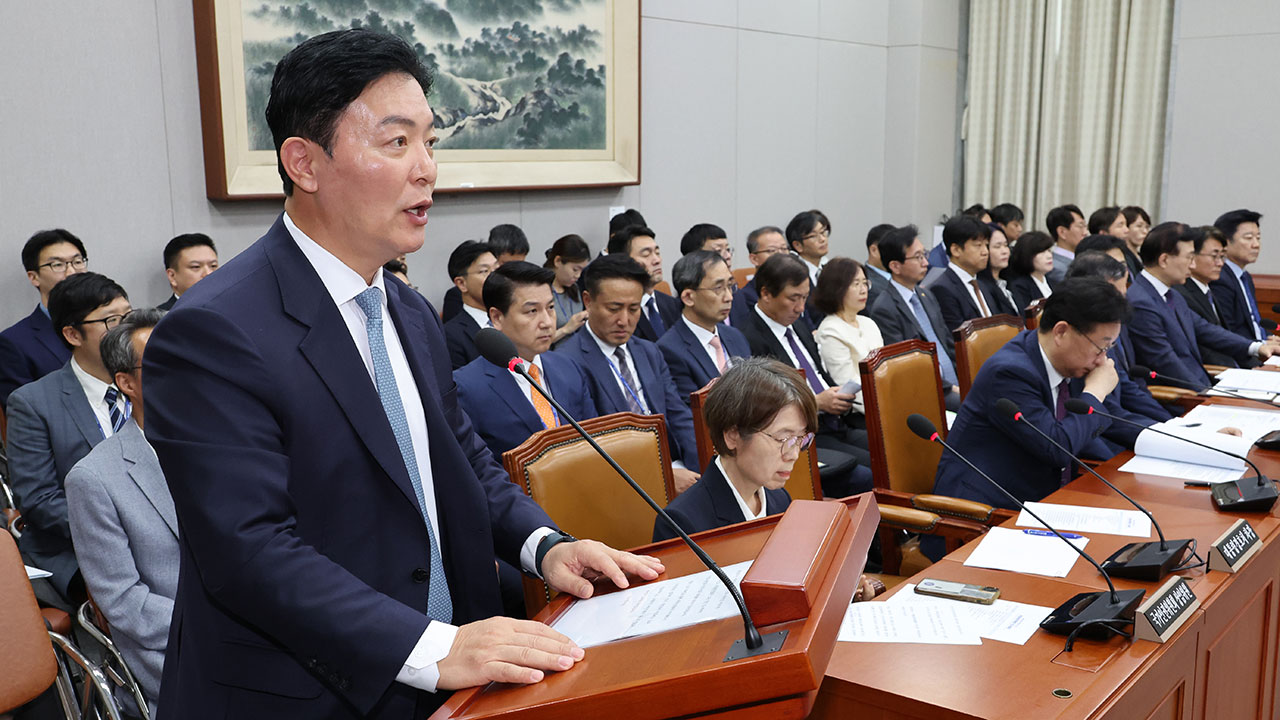 윤 대통령 '개인 폰 논란'에, 경호처 "보안 무관 말씀했을 것"