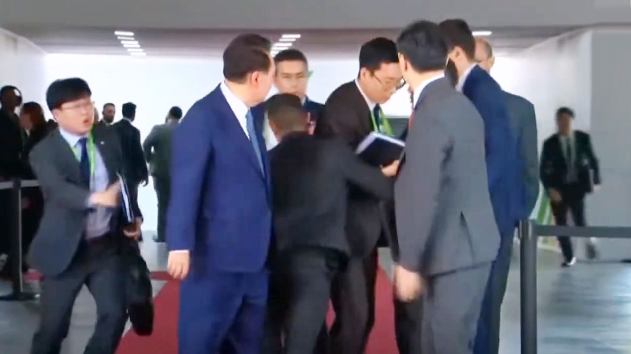 'G20에서 尹 수행원 몸싸움' 논란에 정부·대통령실 "브라질 경호원 착오"