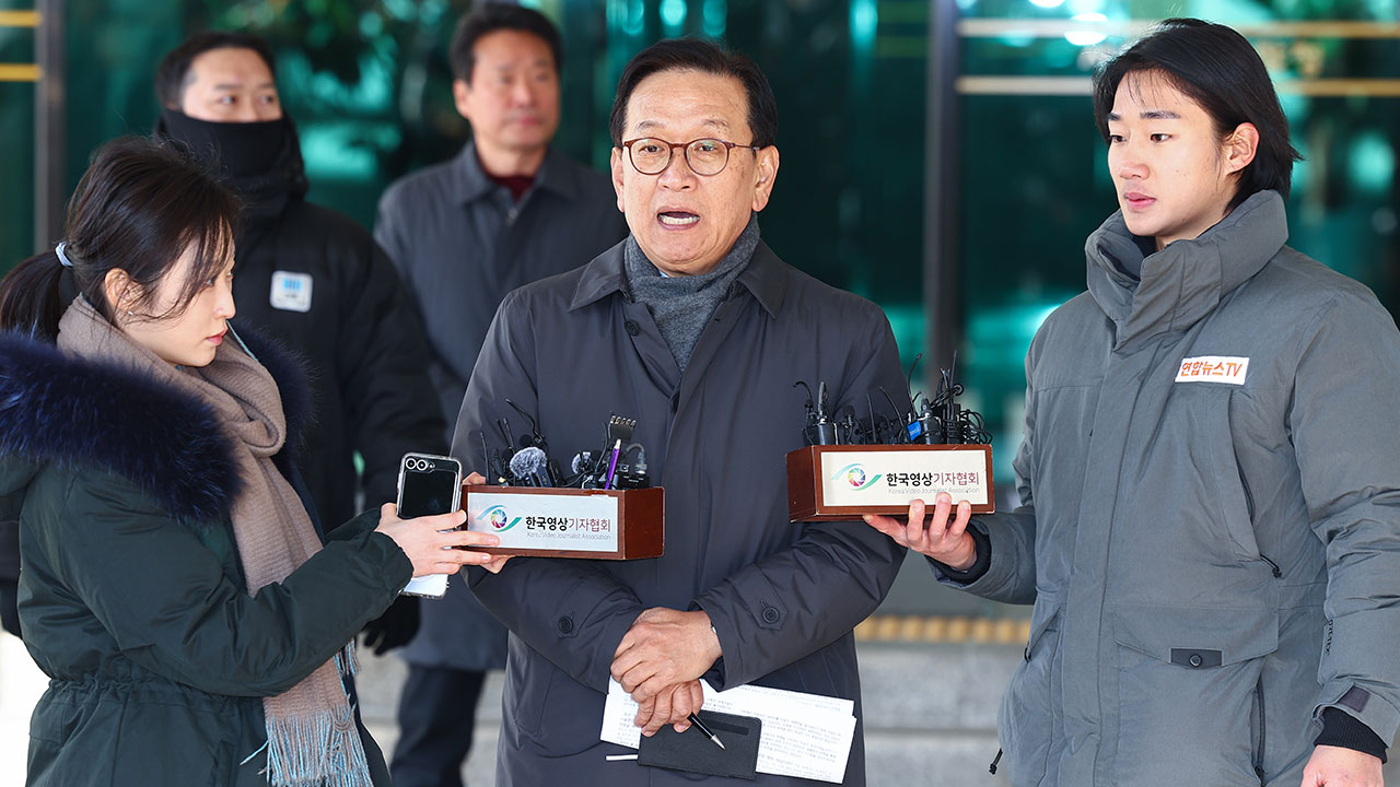 민주당 '윤석열 변호인단 대변인' 석동현 변호사 내란선전 혐의 고발