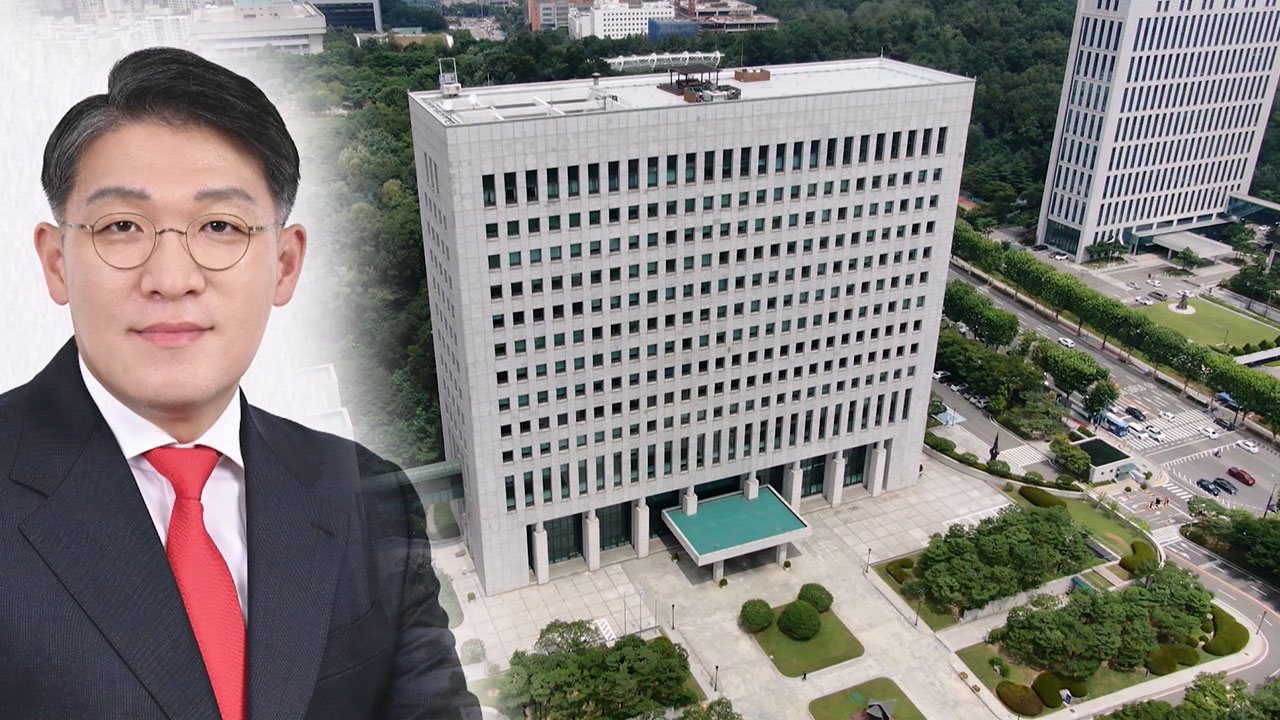 총선행 논란 현직검사 박대범 '반성'·김상민 '출판기념회 강행'