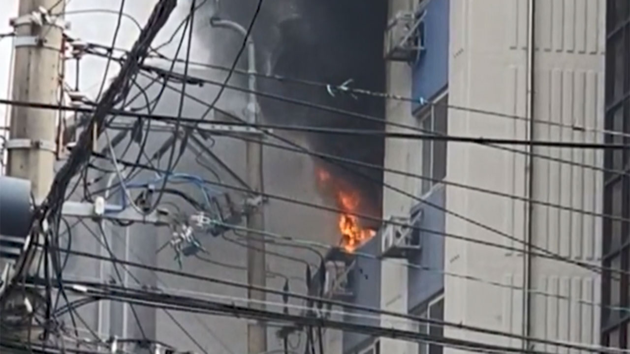 부산 동래구 온천동 오피스텔 화재8명 병원 이송