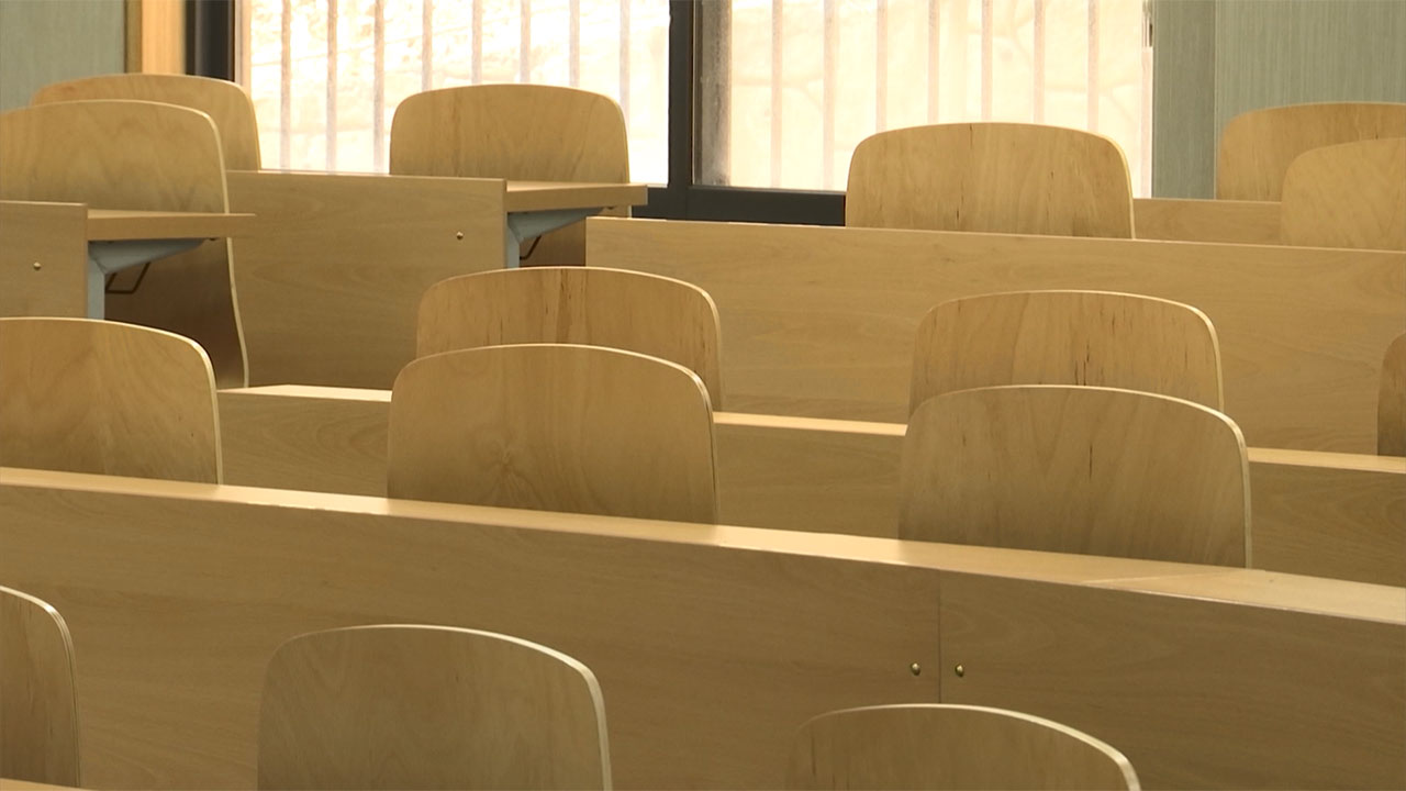 20개 대학, 1년간 외국인 유학생 못 받는다