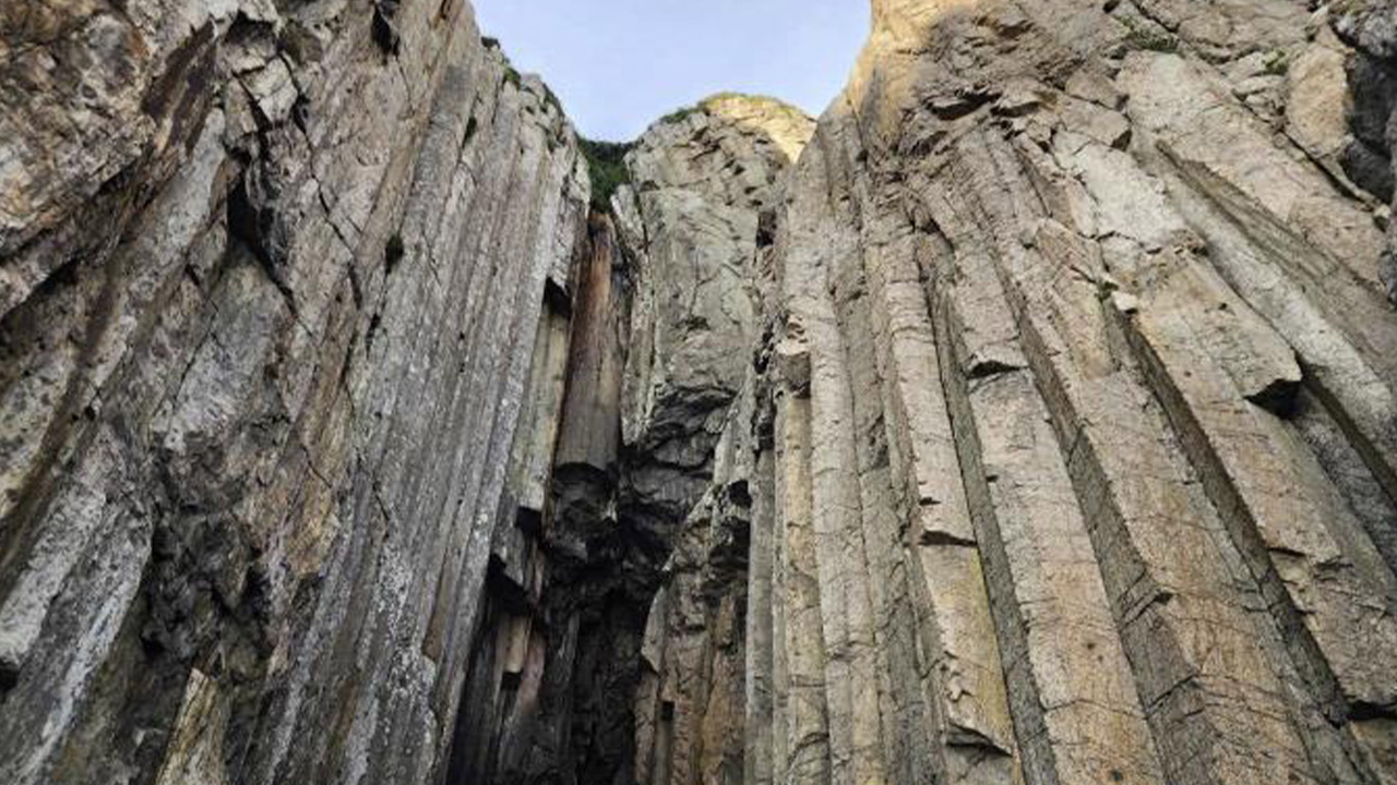 해안 절벽 따라 이어진 기둥‥만재도 주상절리 천연기념물 된다