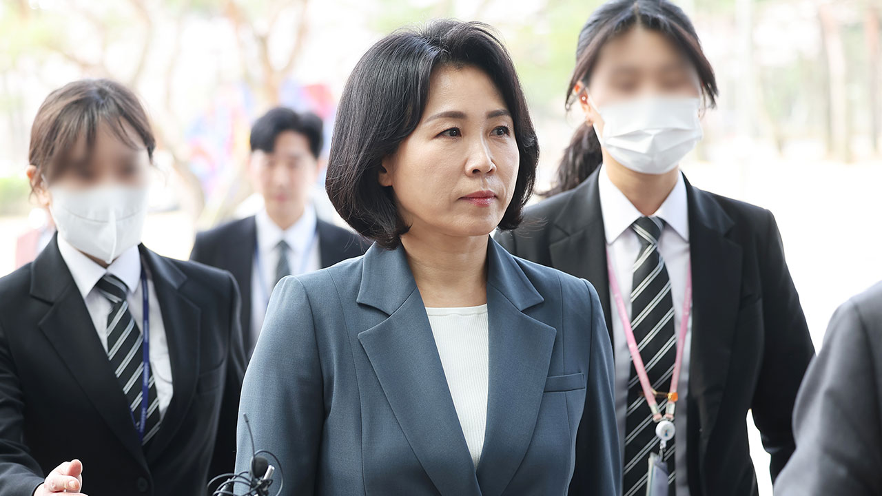 '법카 유용 의혹' 김혜경 측, 녹음 목적 두고 공익제보자와 법적 공방