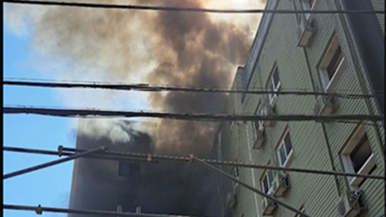 경기 의정부시 철거 예정 건물서 불‥대응 1단계 발령