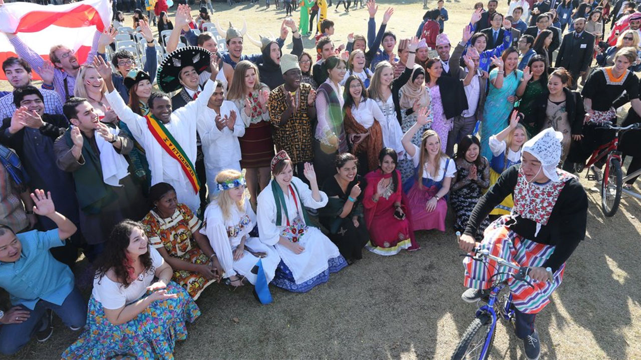 지난해 외국인 유학생 18만 명‥10년 새 두 배 넘게 늘어