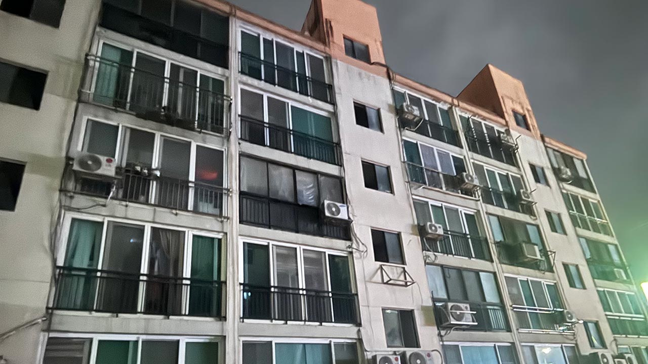 무더위 속 수원 아파트 정전 잇따라‥950여 세대 불편