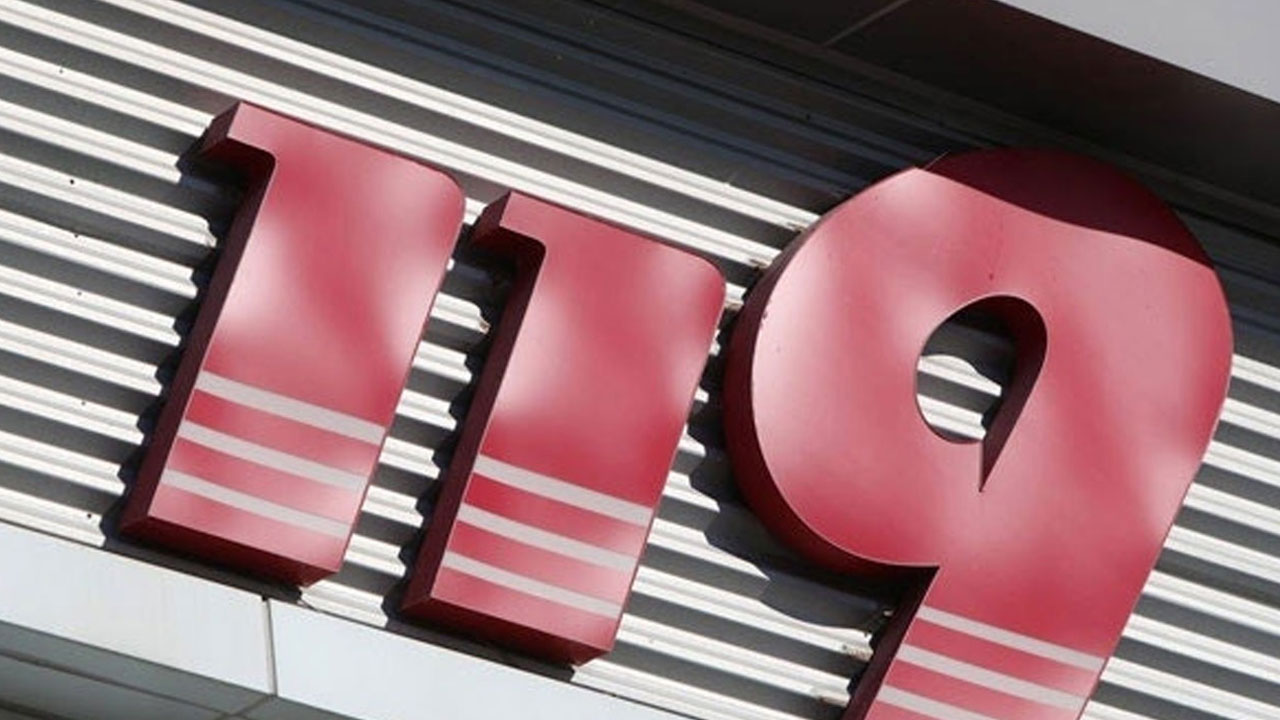 경기 안양서 승용차와 화물차 충돌‥승용차 운전자 다쳐