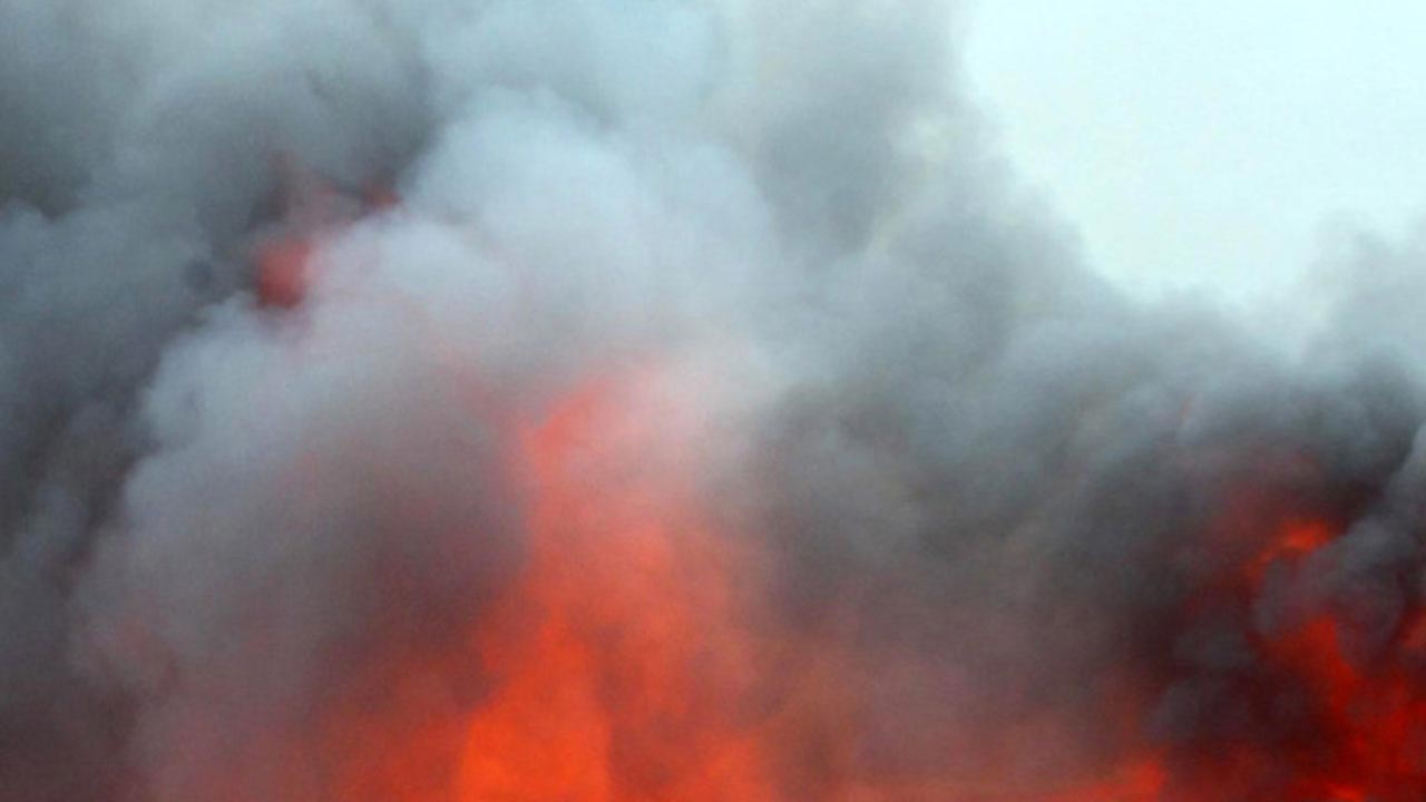 김포 의류 판매 창고에서 불‥인명피해 없어