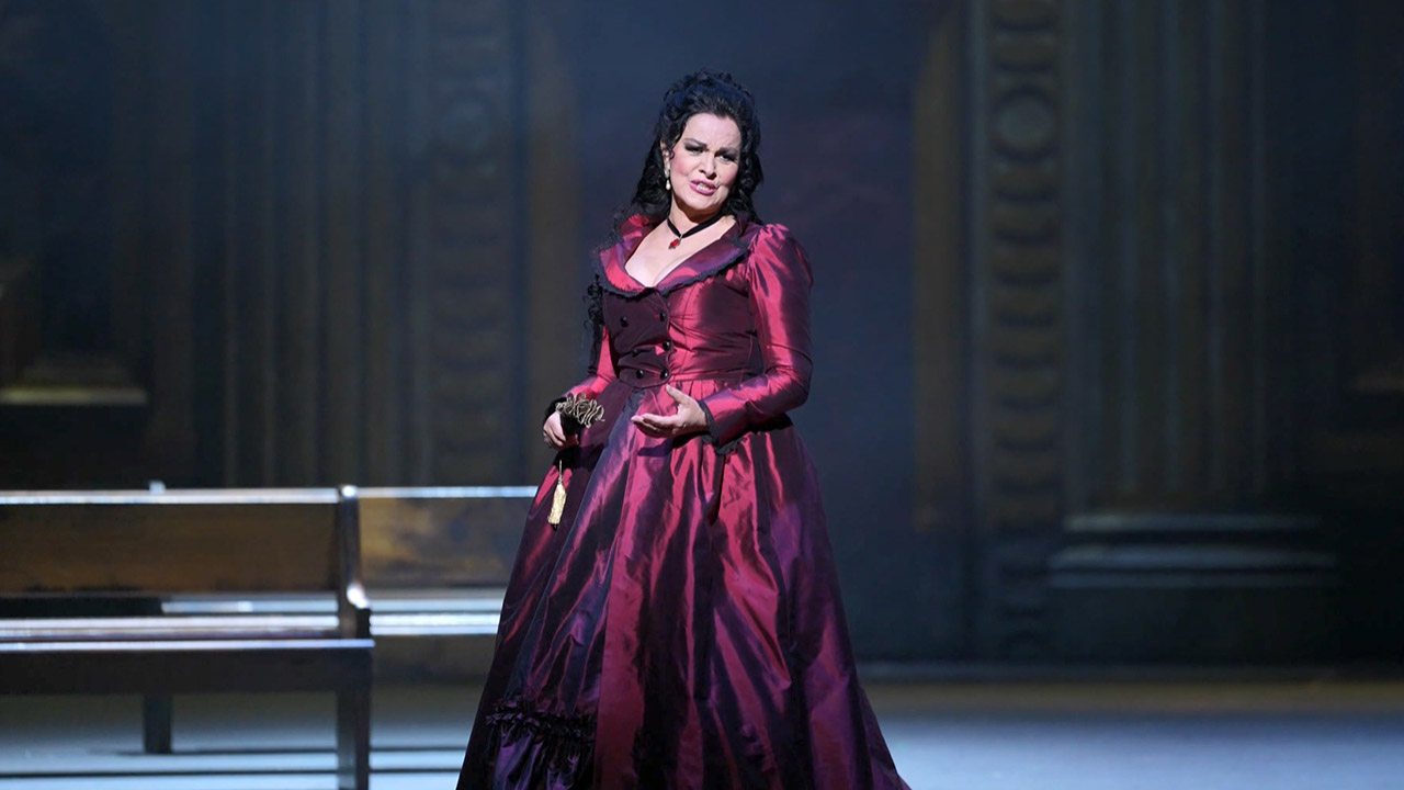 안젤라 게오르규 '토스카' 공연 중 지휘자에 항의 초유 해프닝