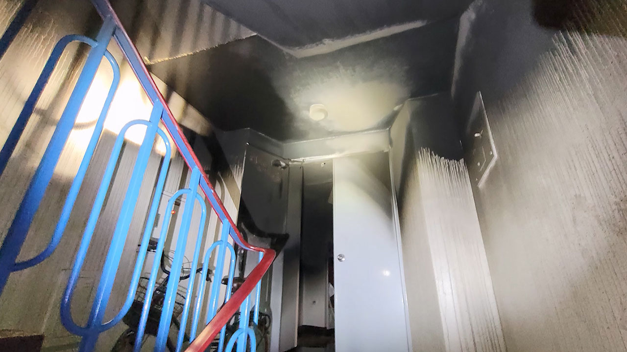 경기 부천 아파트 화재‥주민 17명 연기 흡입