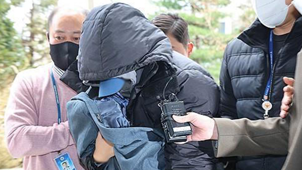 배우 이선균 협박해 돈 뜯어낸 유흥업소 실장·전직 영화배우 '실형'