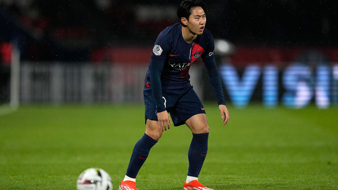 PSG 이강인, 극장골 어시스트.. 리그 3호 도움
