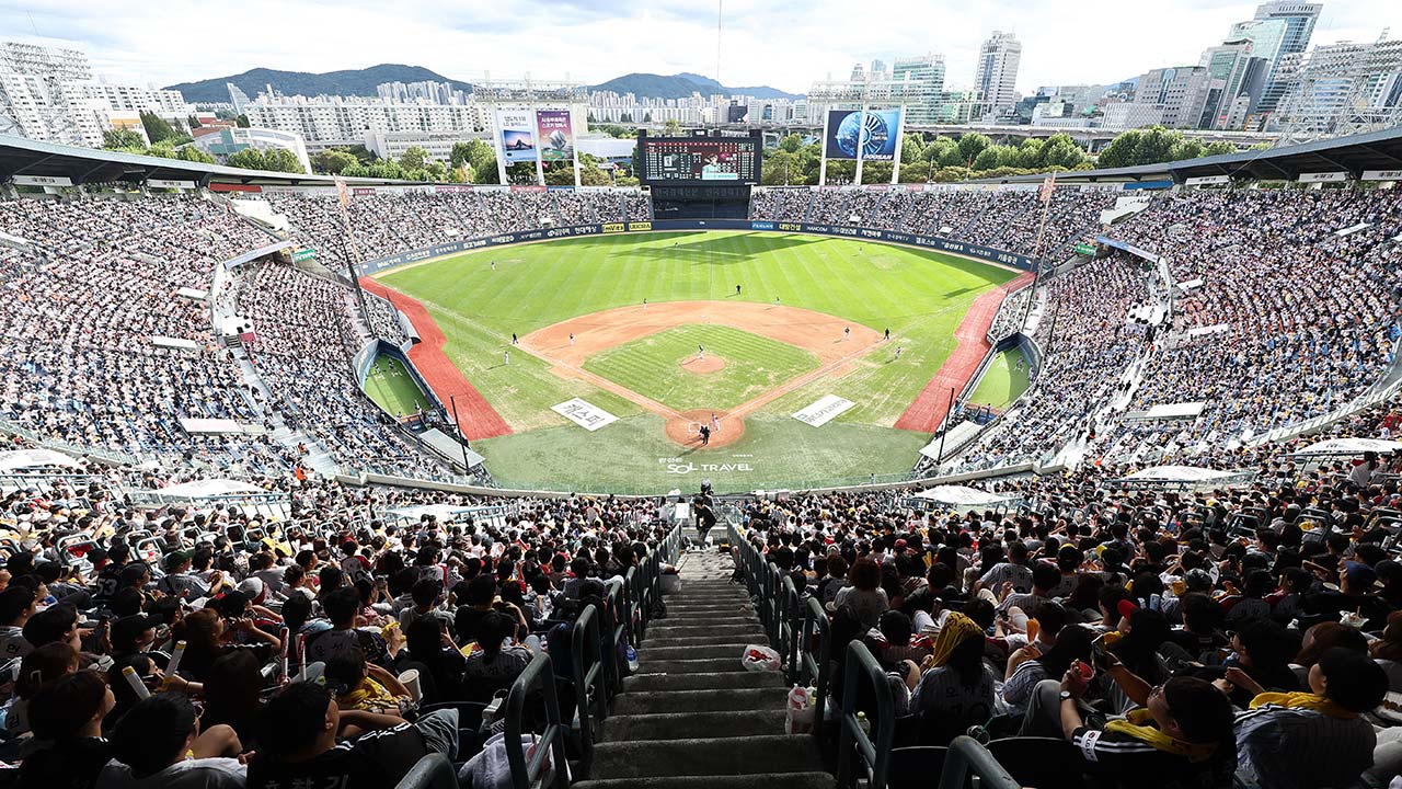 프로야구 LG, 역대 한 시즌 최다 관중 신기록‥2009년 롯데 넘어