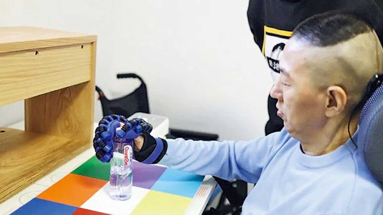 중국 연구진도 "인간 뇌에 무선 컴퓨터 장치 이식"