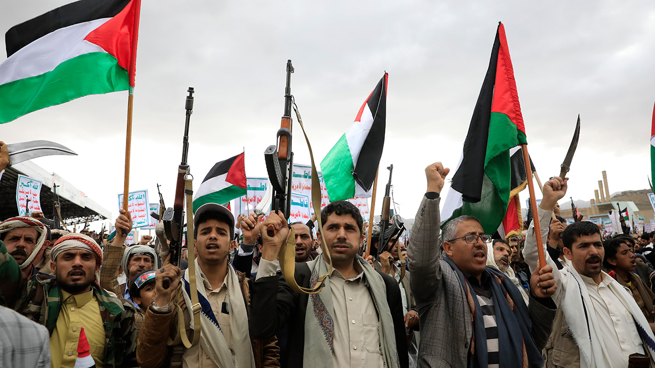 예멘 반군 "이스라엘 선박·미 군함 겨냥 미사일·드론 공격"