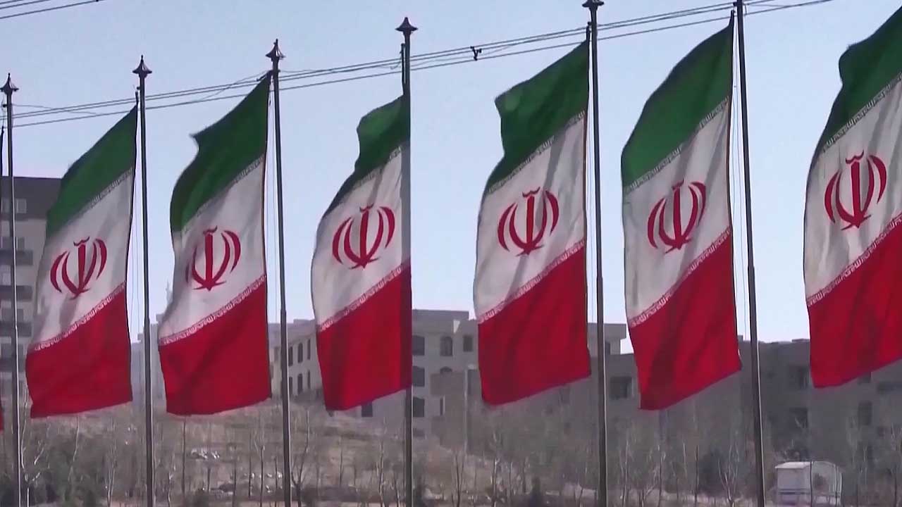 미국, 이란 '무인기·철강·자동차' 제재 조치