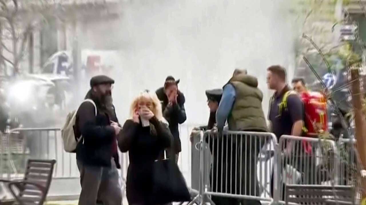 트럼프 재판 법원 밖에서 남성 분신해 사망‥경찰, 수사 착수