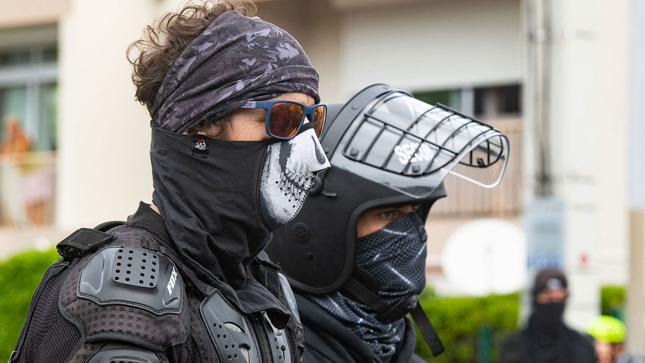 누벨칼레도니 유혈소요로 4명 사망‥ 프랑스, 12일간 비상사태 선포