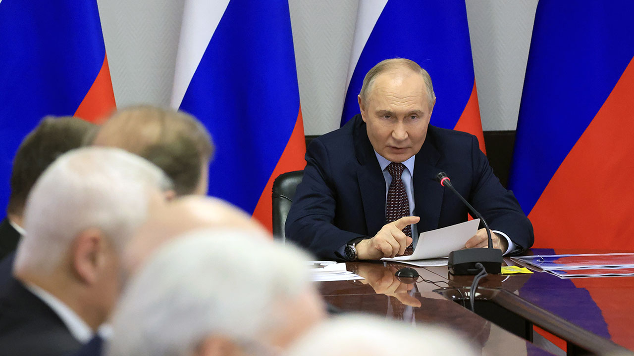 푸틴 "미사일 생산 22배 증가‥효과적 군 경제 구축해야"