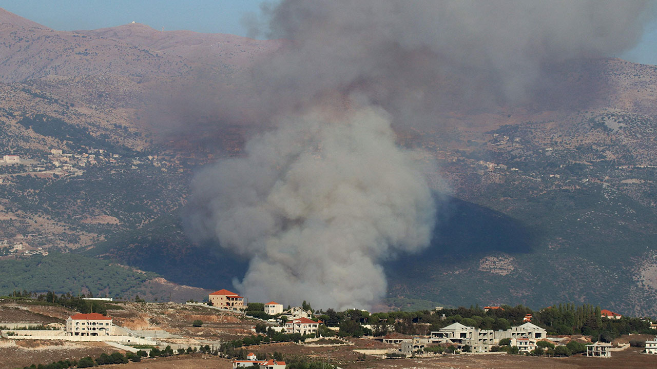 '보복 예고' 헤즈볼라, 이스라엘 북부로 로켓 수십발‥베이루트 본부 시설 철수