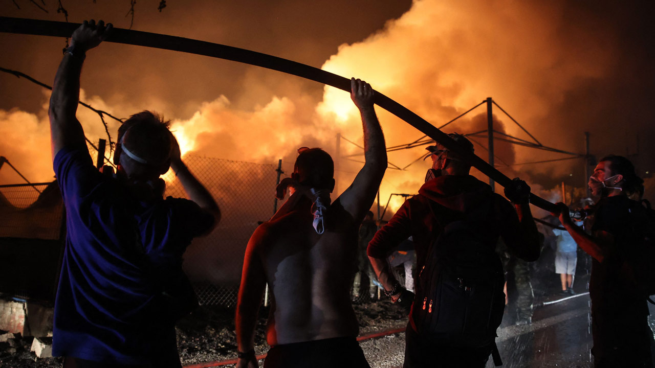 그리스 아테네 외곽 대형 산불 사흘째‥1명 사망