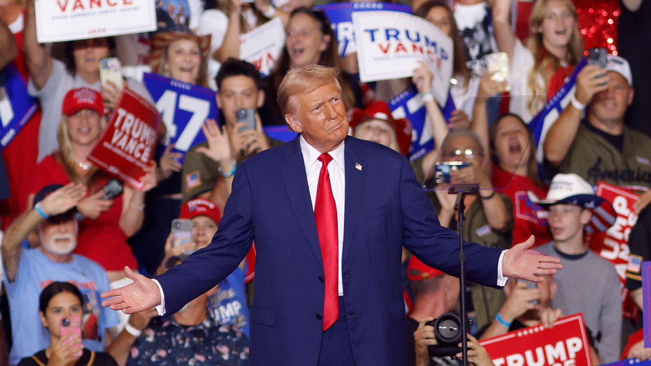 트럼프, 또 인신공격‥"내 외모가 해리스보다 훨씬 낫다"