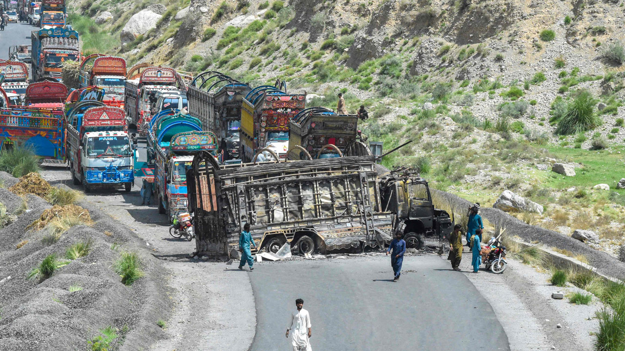 파키스탄 분리주의 무장조직, '51명 사망' 연쇄 테러 배후 자처